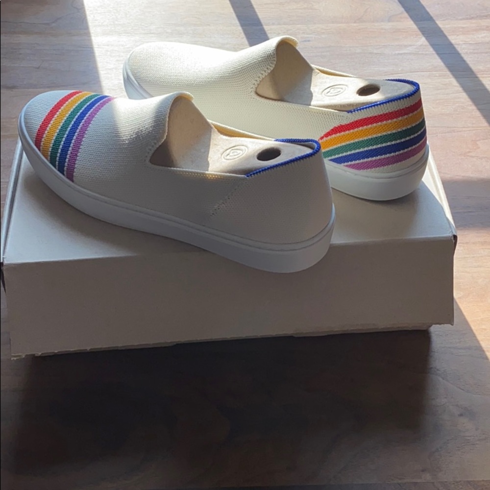 SOLD - Rothy’s Rainbow Sneakers, 8.5, NIB - Picture 4 of 7